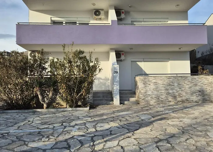 Perla 아파트 Dinjiška